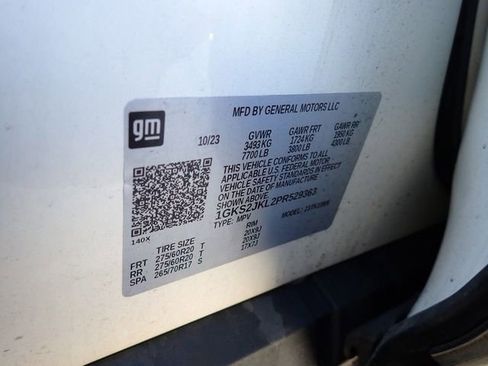 Used 2023 GMC Yukon XL Denali image 13