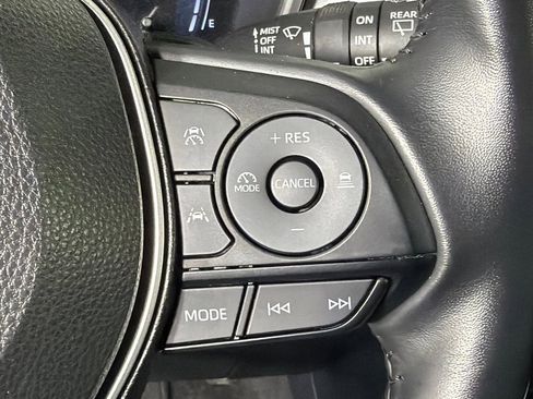 Used 2025 Toyota Corolla XSE image 25