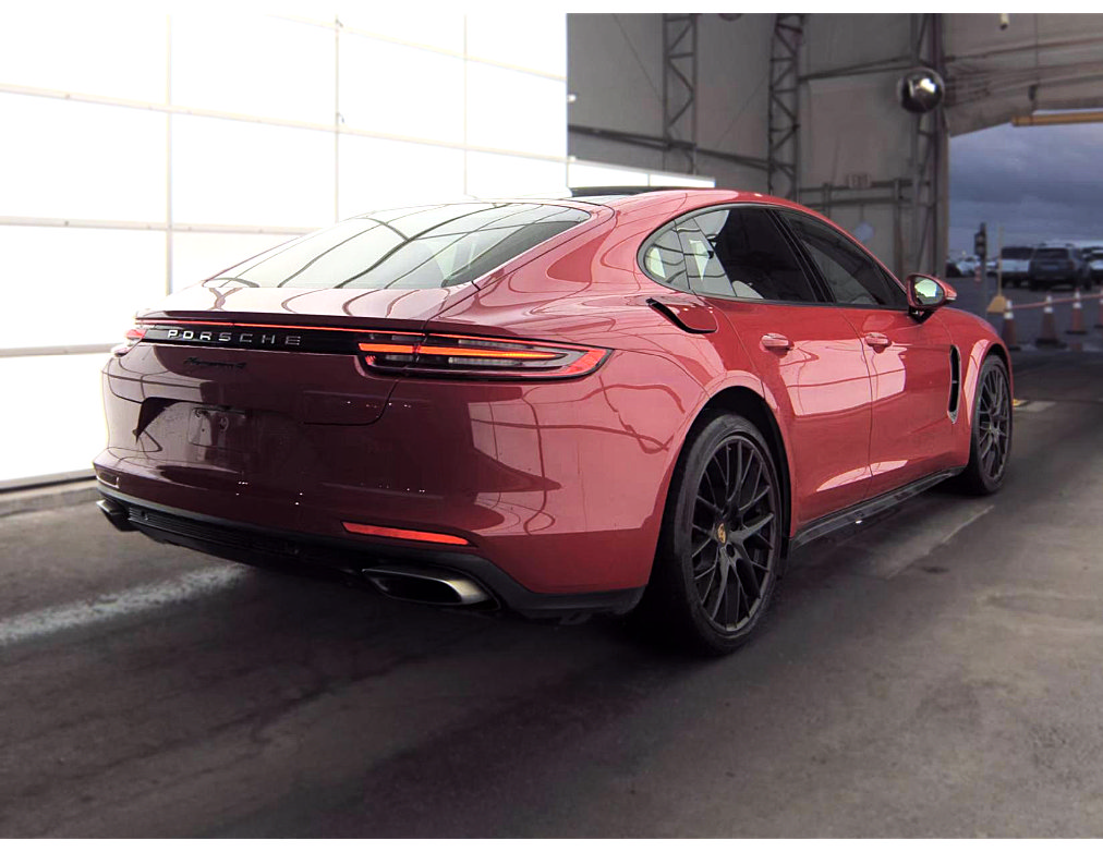 Used 2018 Porsche Panamera 4 AWD/4WD image 3
