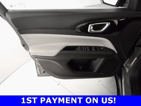 Certified 2022 Jeep Compass Limited image 17