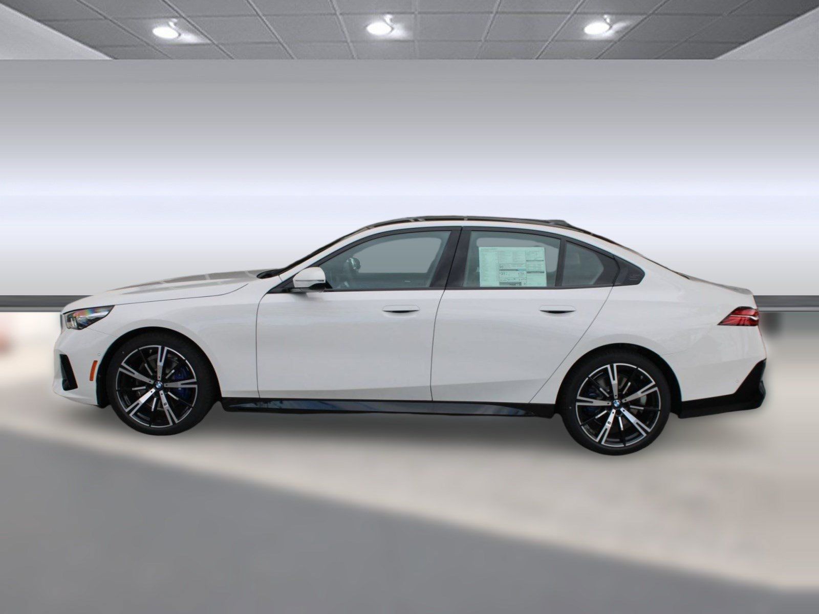 Used 2026 BMW 530i w/ M Sport Package RWD image 2