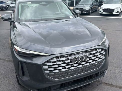 Used 2025 Audi Q5 Premium Plus w/ Premium Plus AWD/4WD image 4