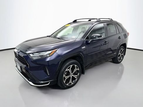 Used 2024 Toyota RAV4 XSE w/ Weather Package AWD/4WD image 3