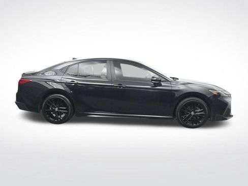 Used 2025 Toyota Camry SE w/ Convenience Package FWD image 4