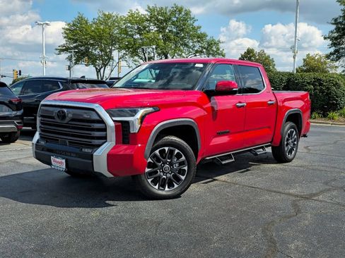 Used 2023 Toyota Tundra Limited w/ Power Package AWD/4WD image 2