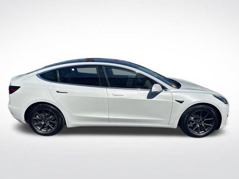 Used 2018 Tesla Model 3 Performance AWD/4WD image 2