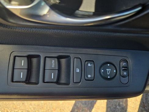 Used 2025 Honda CR-V LX image 26