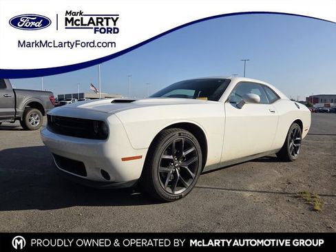 Used 2019 Dodge Challenger SXT w/ Blacktop Package RWD image 1