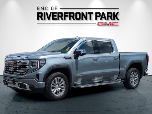 Used 2025 GMC Sierra 1500 Denali w/ Denali Carbonpro Edition AWD/4WD image 7