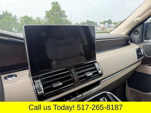 Used 2023 Lincoln Navigator Reserve AWD/4WD image 27