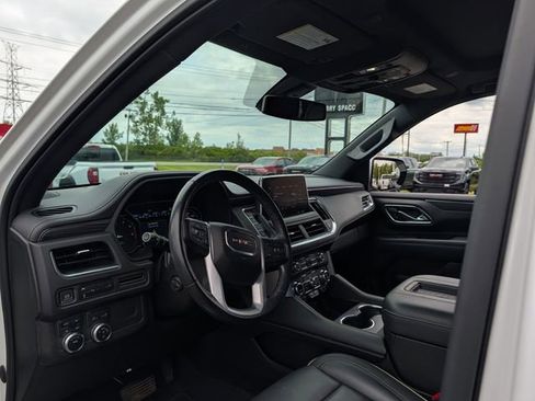 Used 2021 GMC Yukon SLT w/ SLT Premium Package AWD/4WD image 12