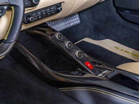 Used 2022 Ferrari 812 GTS RWD image 29