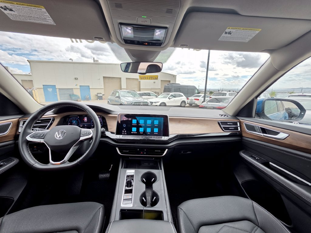 Certified 2026 Volkswagen Atlas SE FWD image 19