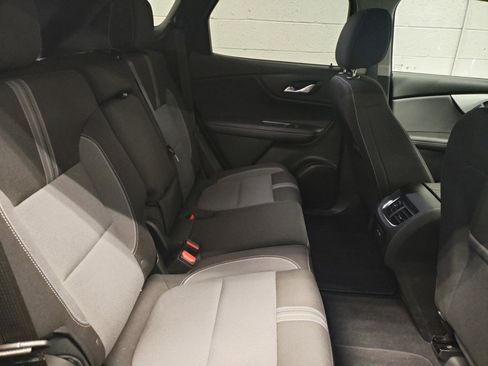 Used 2023 Chevrolet Blazer LT image 12