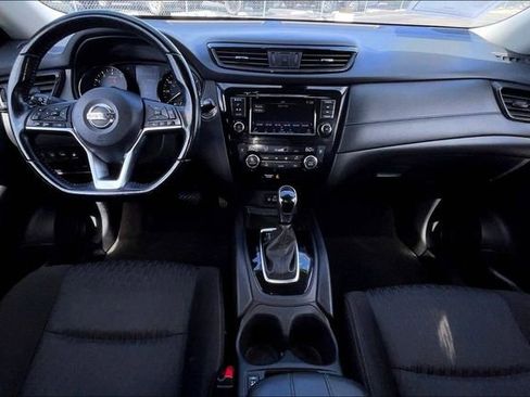 Used 2020 Nissan Rogue SV image 15