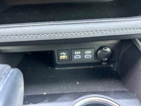 Certified 2024 Toyota Highlander LE FWD image 18