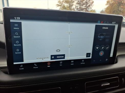 Certified 2023 Lincoln Nautilus Reserve w/ Monochromatic Package image 18