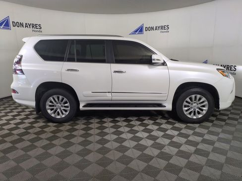 Used 2017 Lexus GX 460 Premium w/ Premium Package AWD/4WD image 8