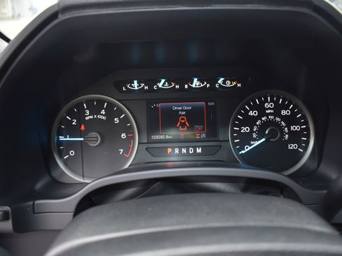 Used 2018 Ford F150 XLT w/ Equipment Group 302A Luxury image 17