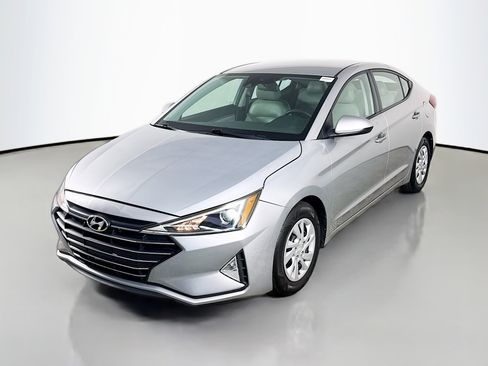 Used 2020 Hyundai Elantra SE w/ Cargo Package (C1) image 4