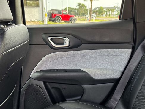 Used 2024 Jeep Compass Latitude AWD/4WD image 14