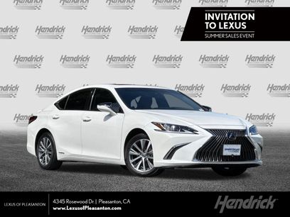 Certified 2021 Lexus ES 300h w/ Accessory Package 2