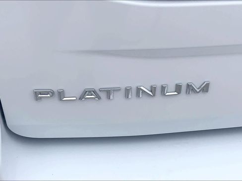 Used 2025 Ford Expedition Platinum AWD/4WD image 10