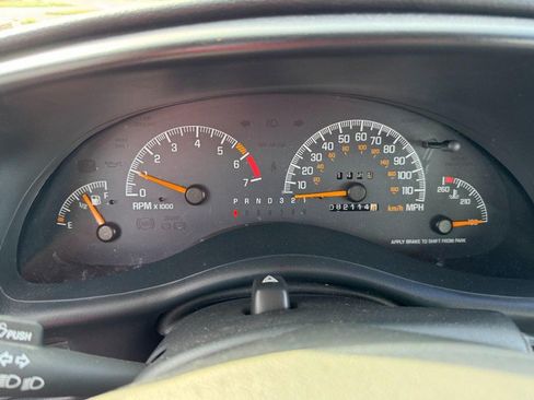 Used 1998 Pontiac Grand Prix GT w/ Opt Pkg FWD image 20