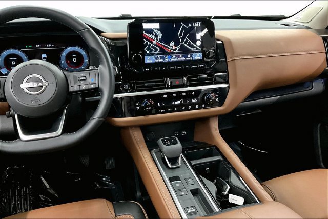 Used 2025 Nissan Pathfinder Platinum w/ Cargo Package FWD image 7