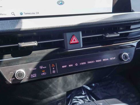 Certified 2024 Kia EV6 Light AWD/4WD image 21