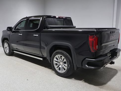 Used 2023 GMC Sierra 1500 Denali w/ Technology Package AWD/4WD image 5