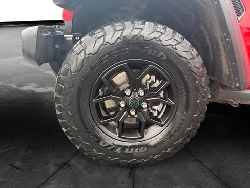 Used 2024 Jeep Wrangler Unlimited image 18