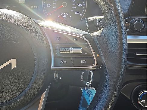 Used 2024 Kia Forte LXS image 19