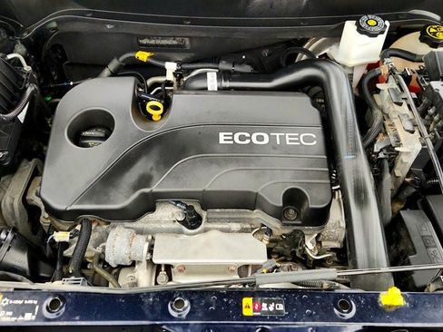 Used 2020 Chevrolet Equinox LS w/ LS Convenience Package FWD image 24