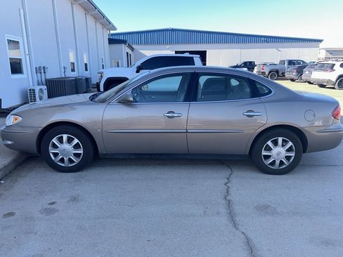 Used 2006 Buick LaCrosse CX image 2