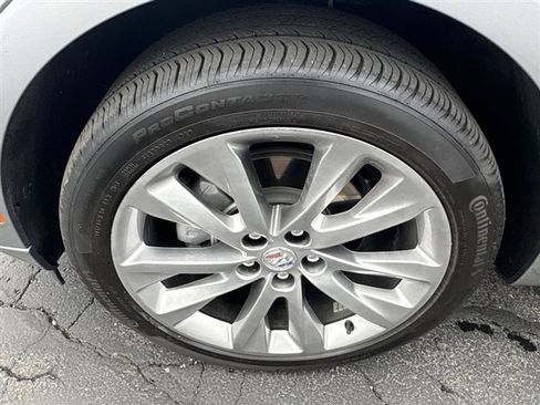 Used 2023 Buick Envision Avenir FWD image 33