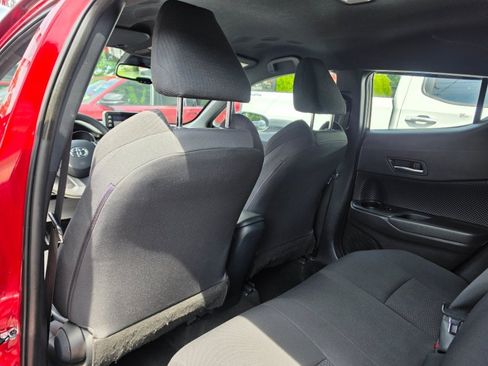Used 2019 Toyota C-HR LE FWD image 26