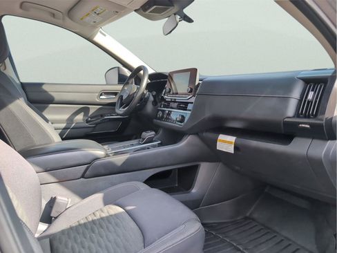 Used 2022 Nissan Pathfinder S FWD image 32