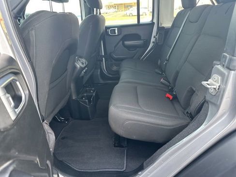 Used 2020 Jeep Wrangler Unlimited Sport S image 28