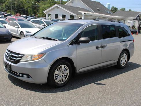Used 2016 Honda Odyssey LX image 3