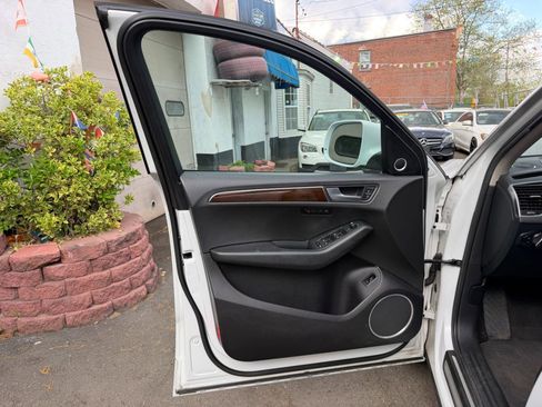 Used 2012 Audi Q5 2.0T Premium Plus image 24