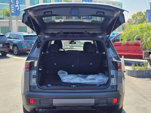 New 2026 Jeep Cherokee Laredo AWD/4WD image 8