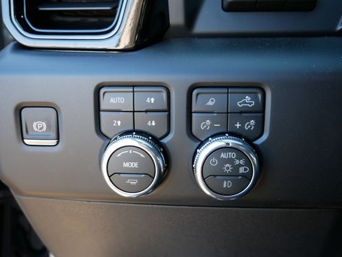 New 2026 GMC Sierra 1500 AT4X w/ LPO, Black Badging Package image 22