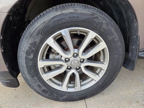 Used 2014 Nissan Pathfinder SL w/ SL Premium Package image 48