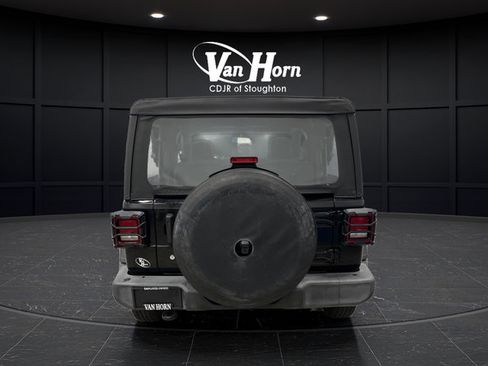 Used 2021 Jeep Wrangler Sport AWD/4WD image 5