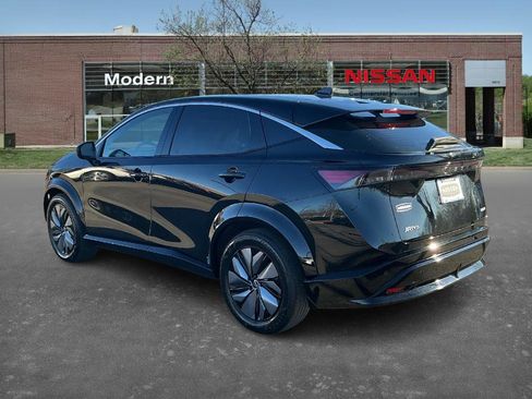 Certified 2023 Nissan Ariya FWD image 2