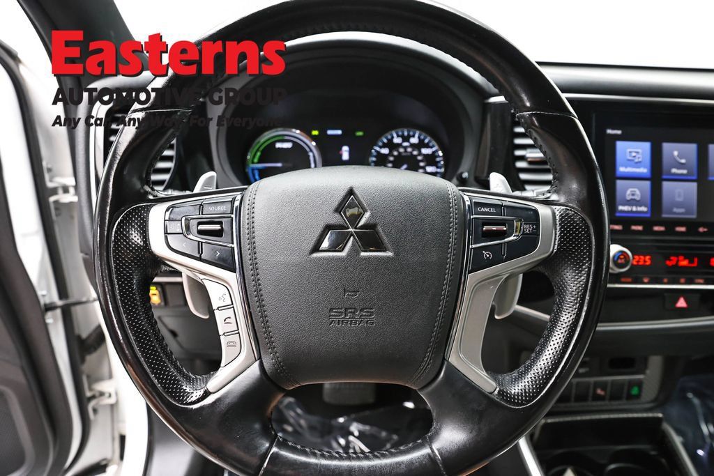 Used 2020 Mitsubishi Outlander SEL AWD/4WD image 12