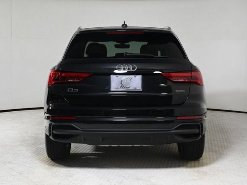 Used 2025 Audi Q3 2.0T Premium w/ Convenience Package image 4