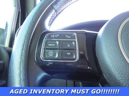 Used 2015 Jeep Wrangler Unlimited Sahara AWD/4WD image 15