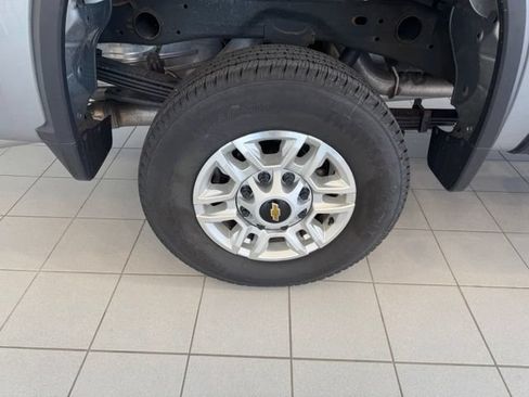Used 2025 Chevrolet Silverado 2500 LT w/ Convenience Package AWD/4WD image 37